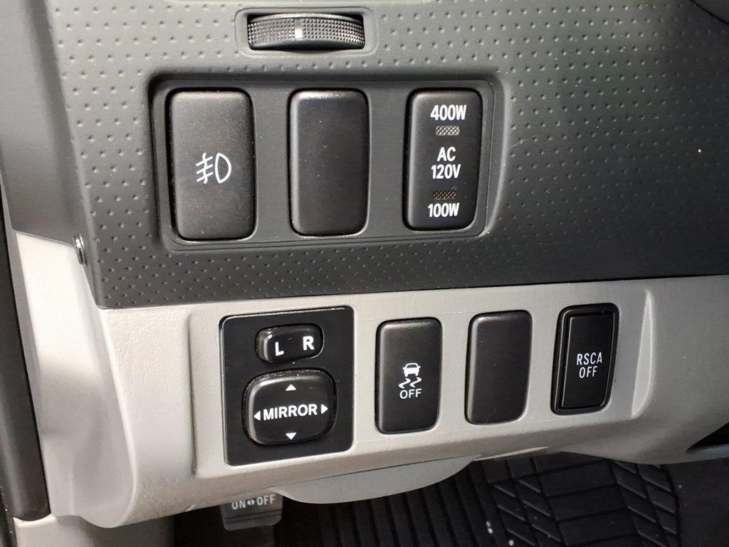 Toyota Tacoma 4WD Access Cab V6 AT (Natl) 2015