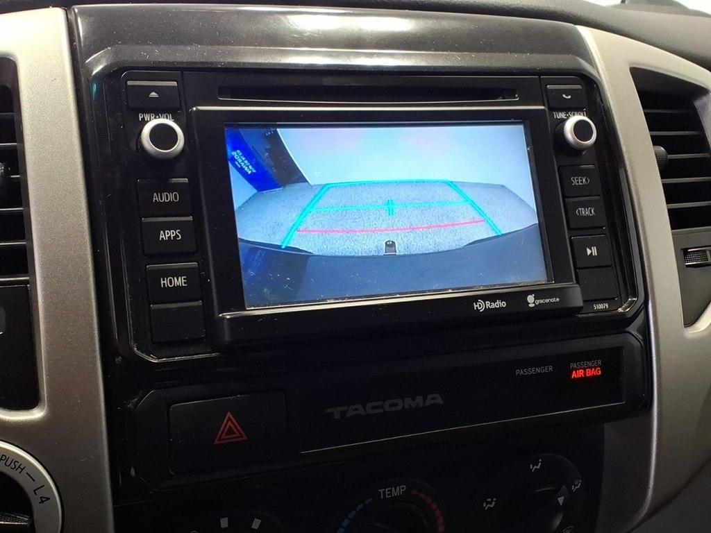 Toyota Tacoma 4WD Access Cab V6 AT (Natl) 2015