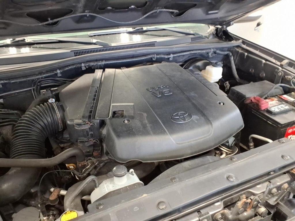 Toyota Tacoma 4WD Access Cab V6 AT (Natl) 2015