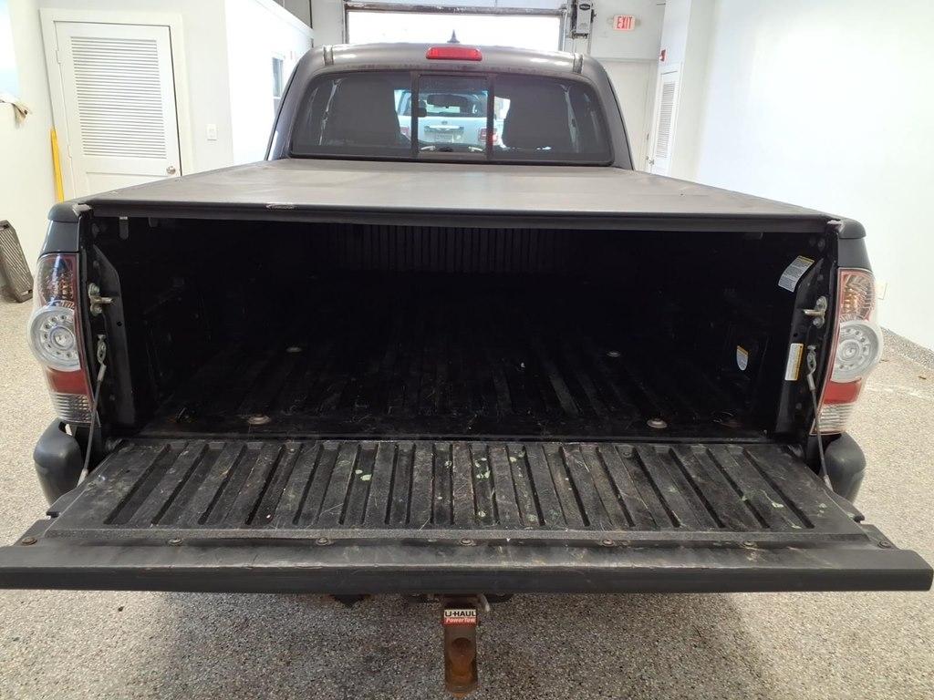 Toyota Tacoma 4WD Access Cab V6 AT (Natl) 2015