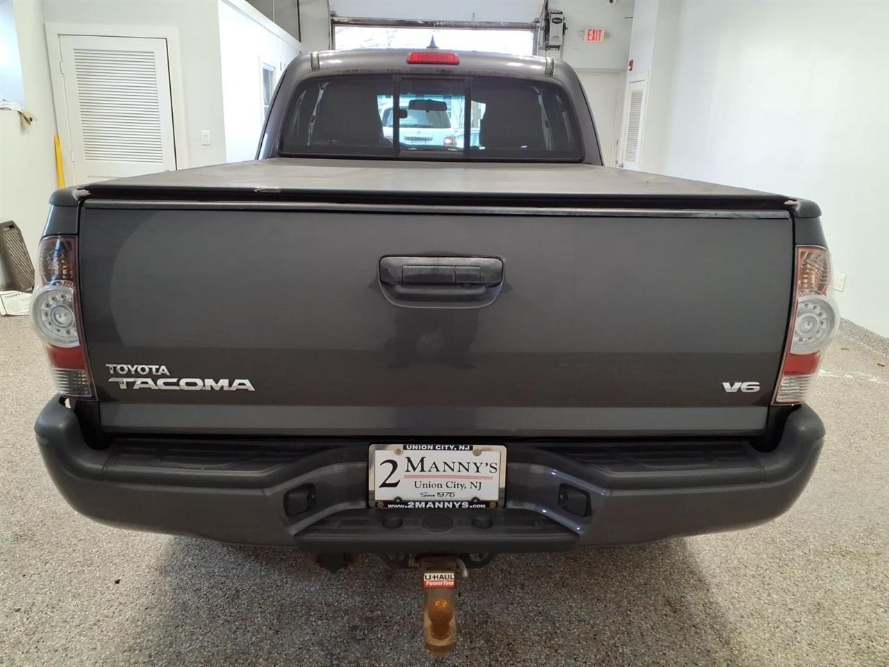 Toyota Tacoma 4WD Access Cab V6 AT (Natl) 2015