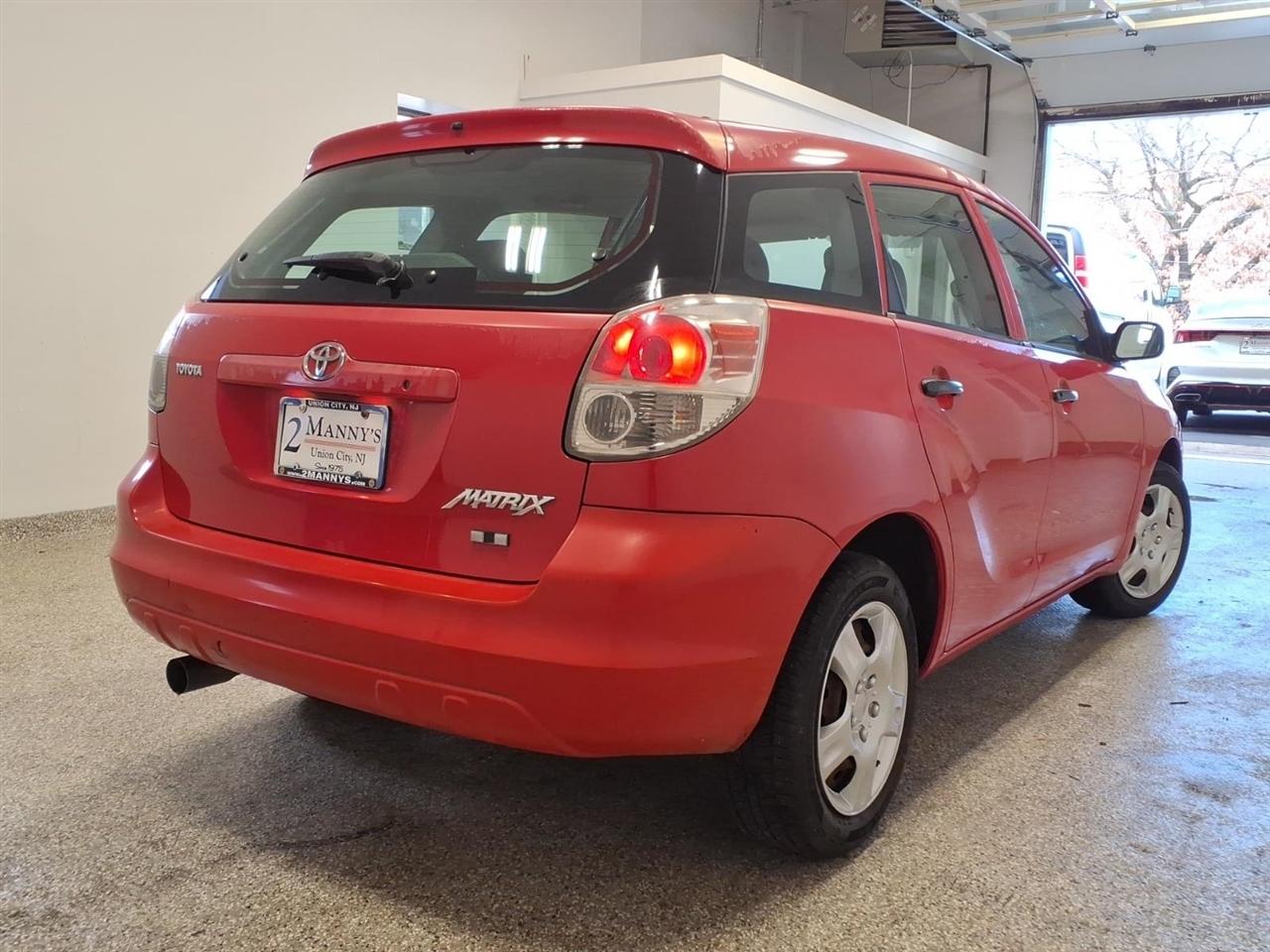 Toyota Matrix 4dr Wgn Auto FWD 2005