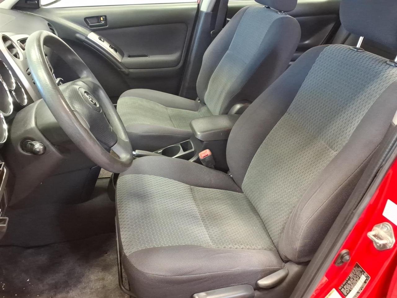 Toyota Matrix 4dr Wgn Auto FWD 2005