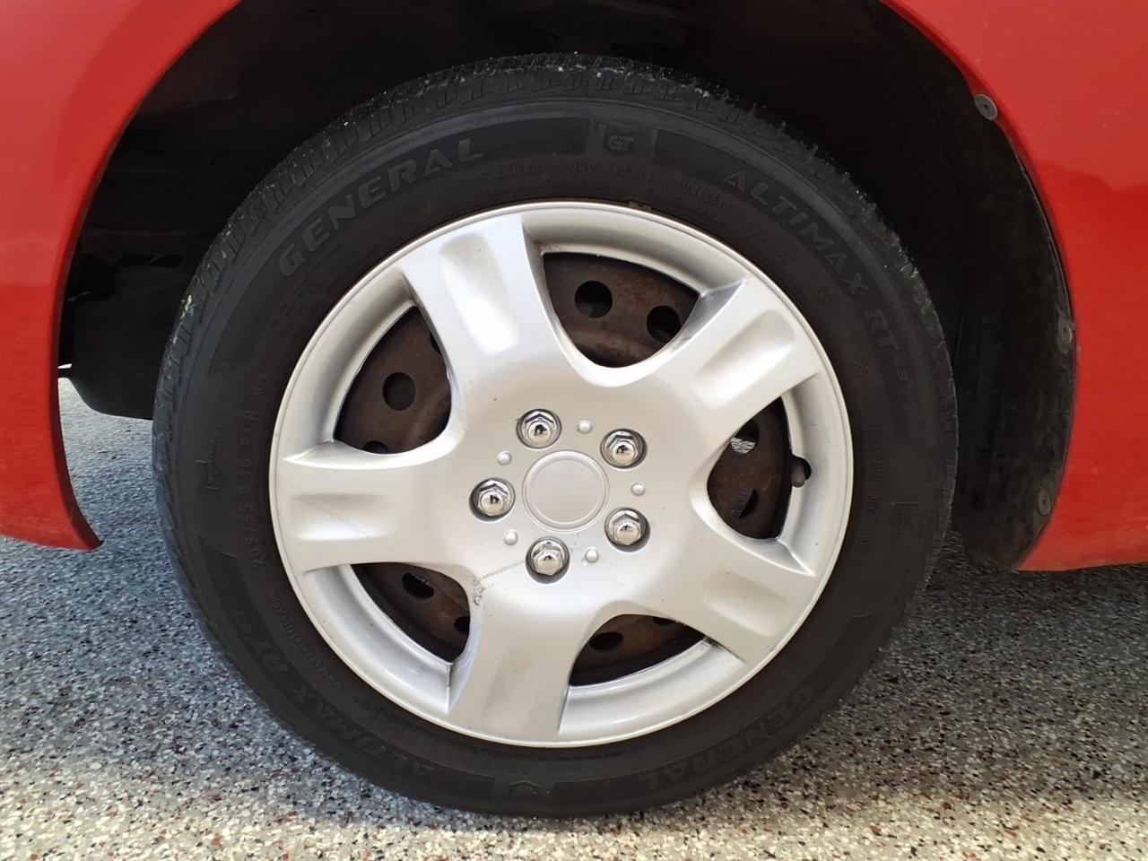 Toyota Matrix 4dr Wgn Auto FWD 2005