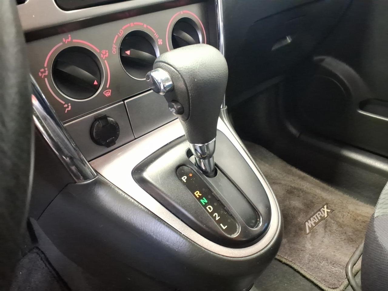 Toyota Matrix 4dr Wgn Auto FWD 2005