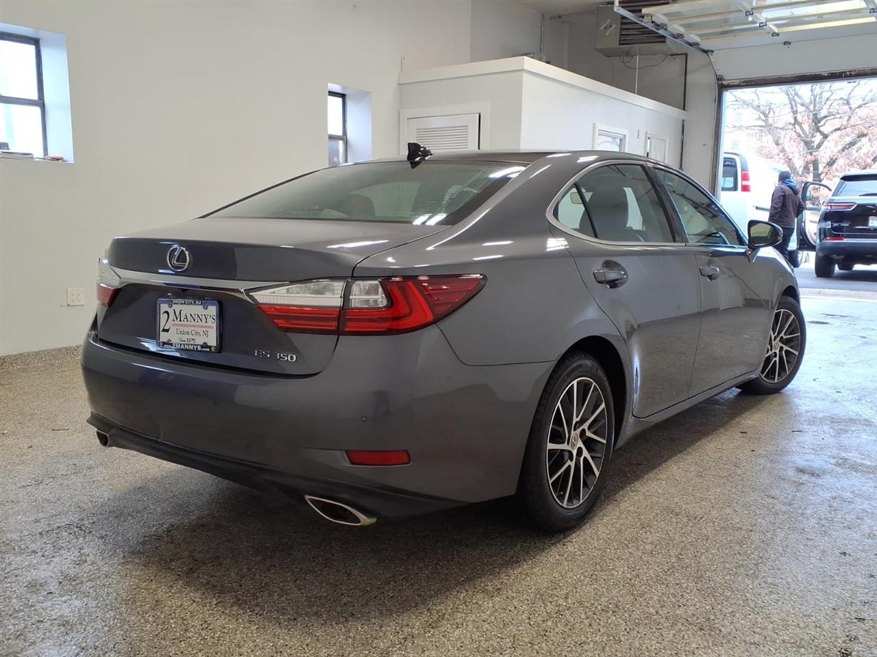 Lexus ES ES 350 FWD 2018