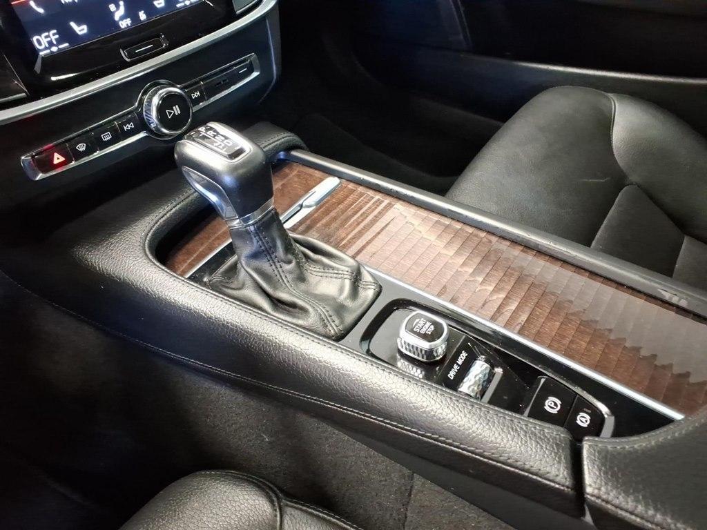 Volvo S90 T5 FWD Momentum 2019