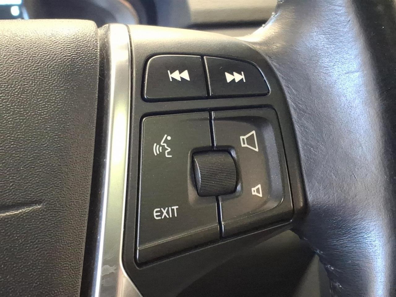 Volvo XC70 2015.5 AWD 4dr Wgn T6 2015