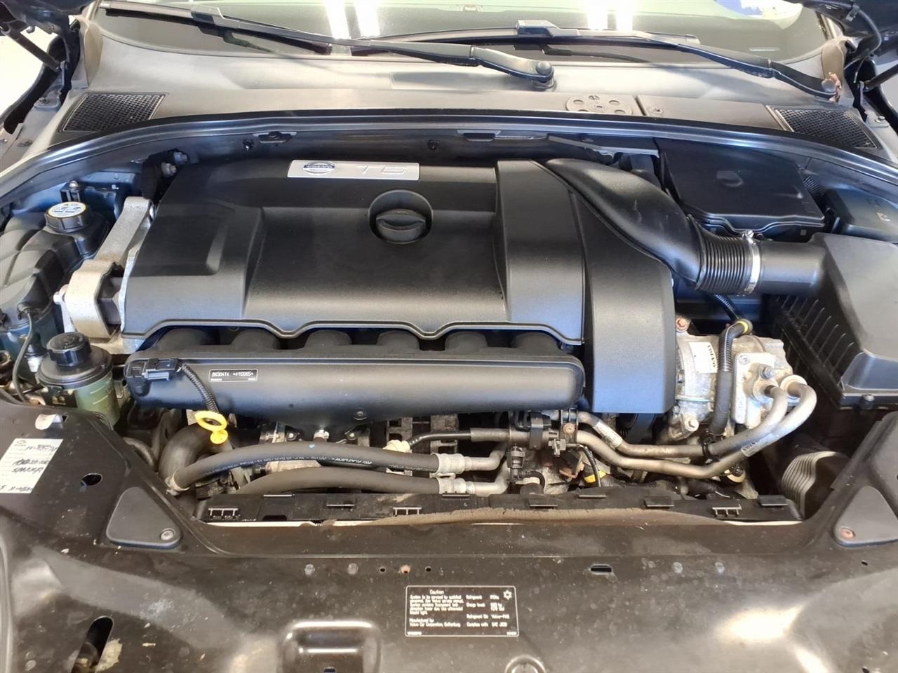 Volvo XC70 2015.5 AWD 4dr Wgn T6 2015