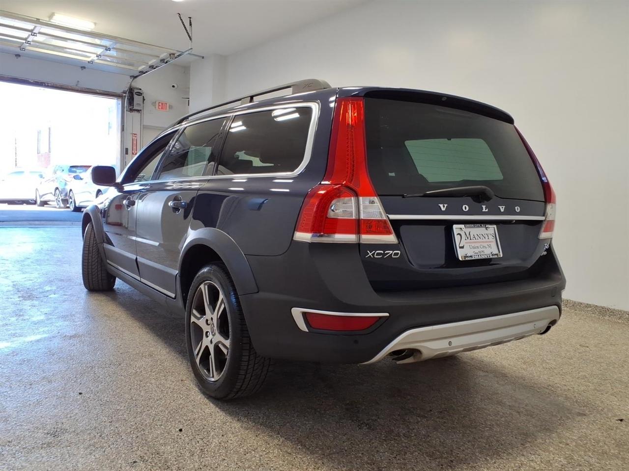Volvo XC70 2015.5 AWD 4dr Wgn T6 2015