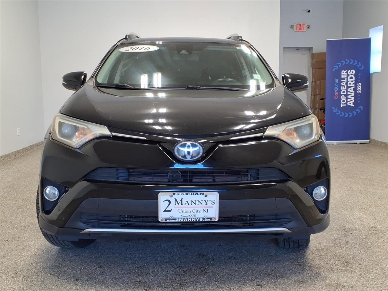 Toyota RAV4 AWD 4dr XLE (Natl) 2016
