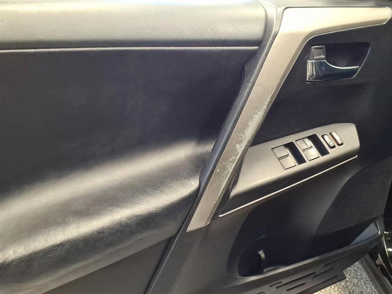 Toyota RAV4 AWD 4dr XLE (Natl) 2016