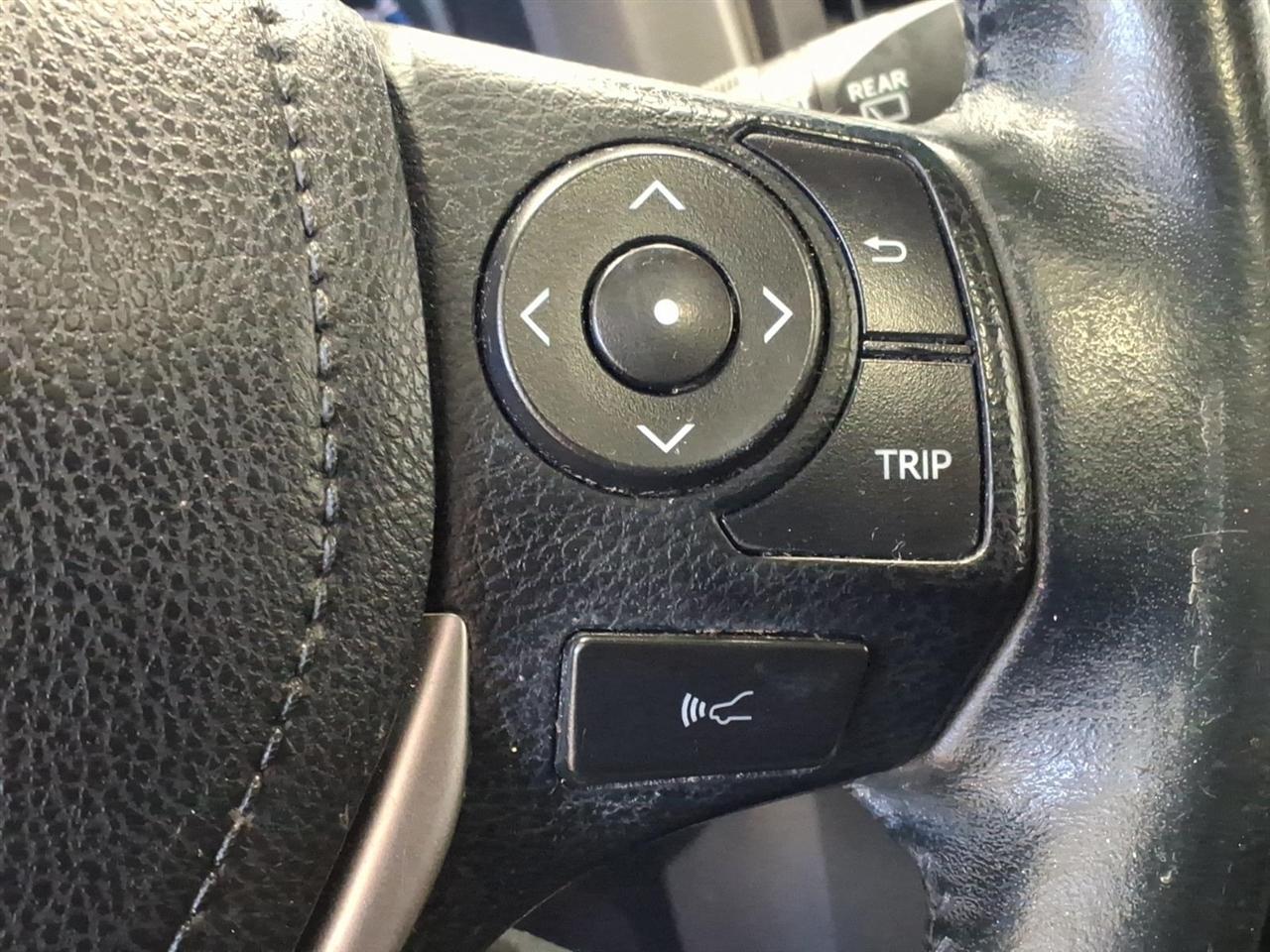 Toyota RAV4 AWD 4dr XLE (Natl) 2016