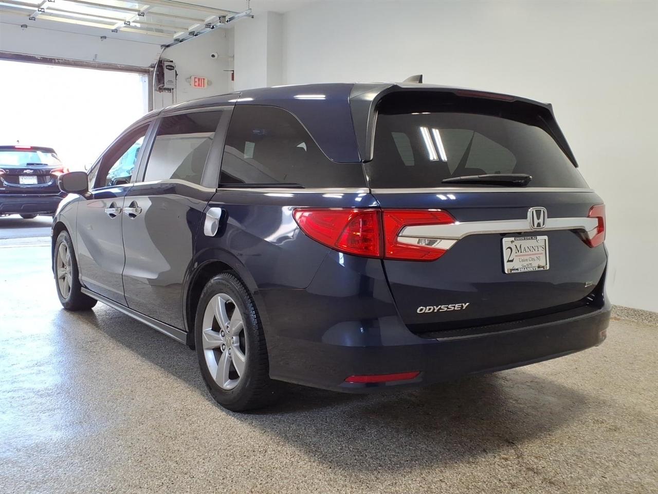 Honda Odyssey EX-L w/ DVD and Navigation 2019