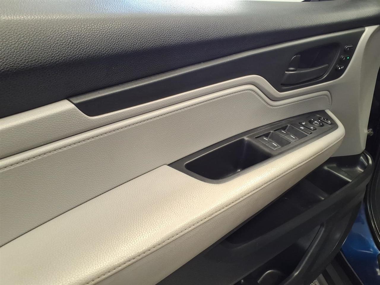 Honda Odyssey EX-L w/ DVD and Navigation 2019