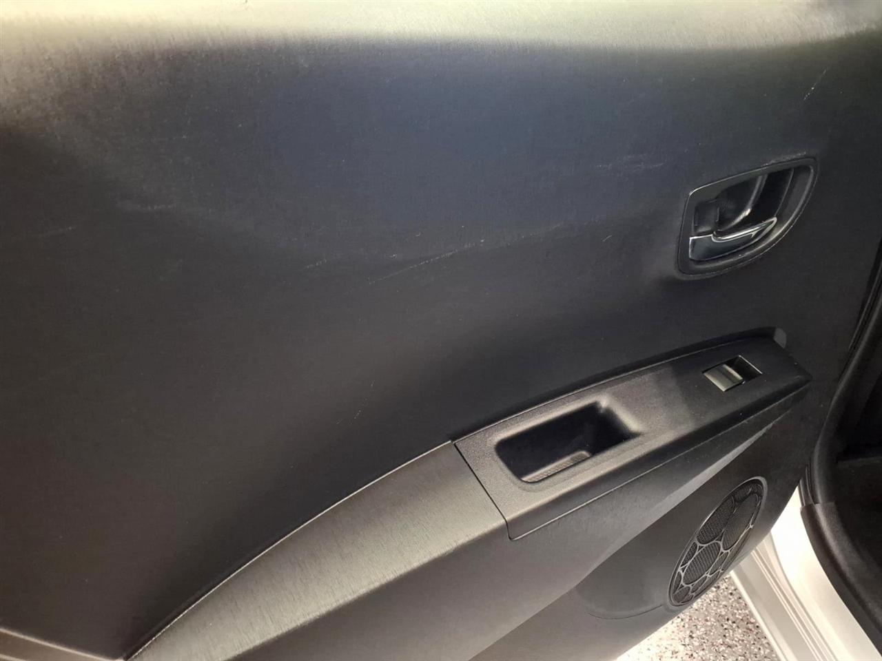 Toyota Yaris 5dr Liftback Man SE (TMC/CBU Plant) (Natl) 2014