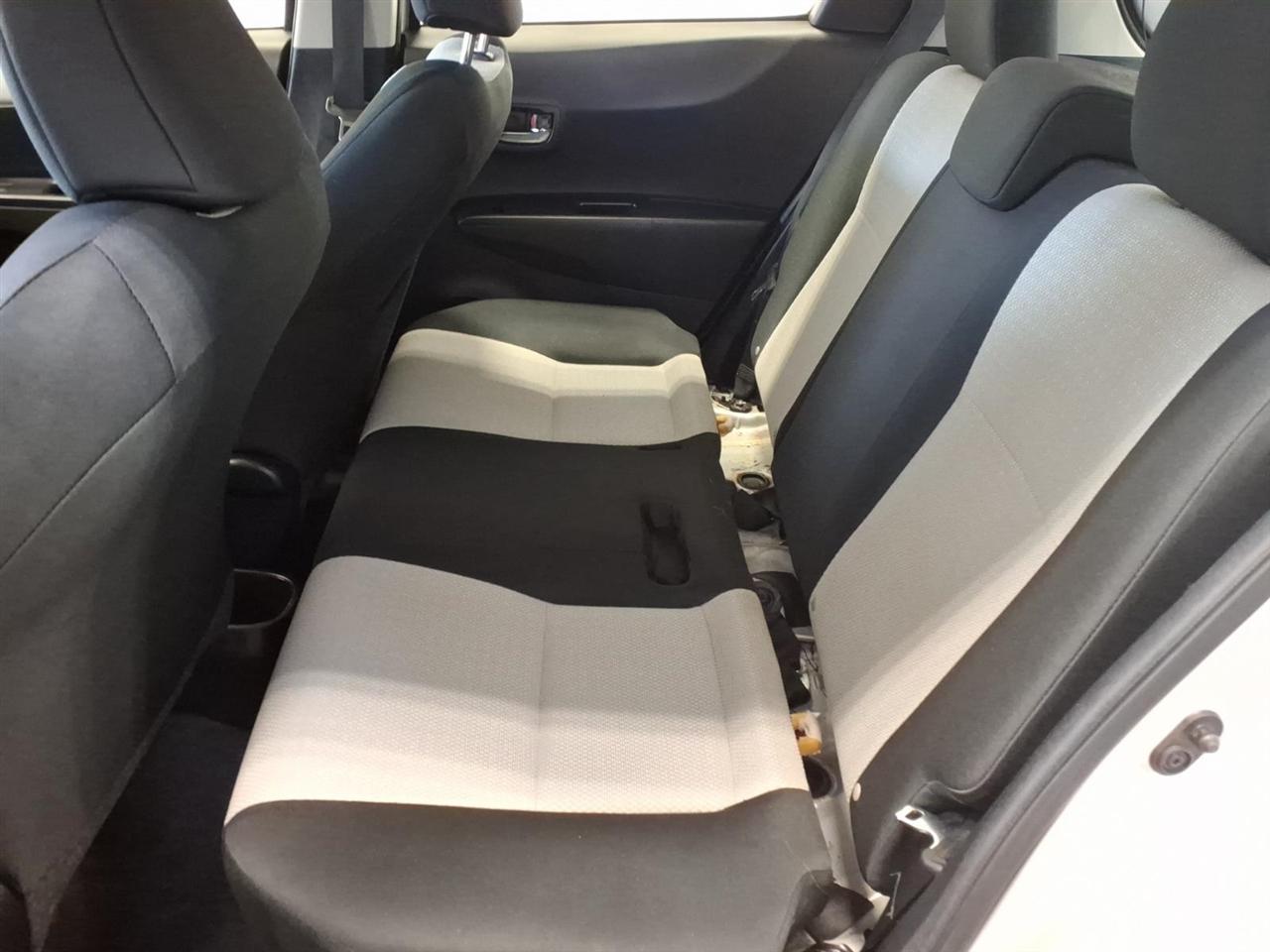 Toyota Yaris 5dr Liftback Man SE (TMC/CBU Plant) (Natl) 2014