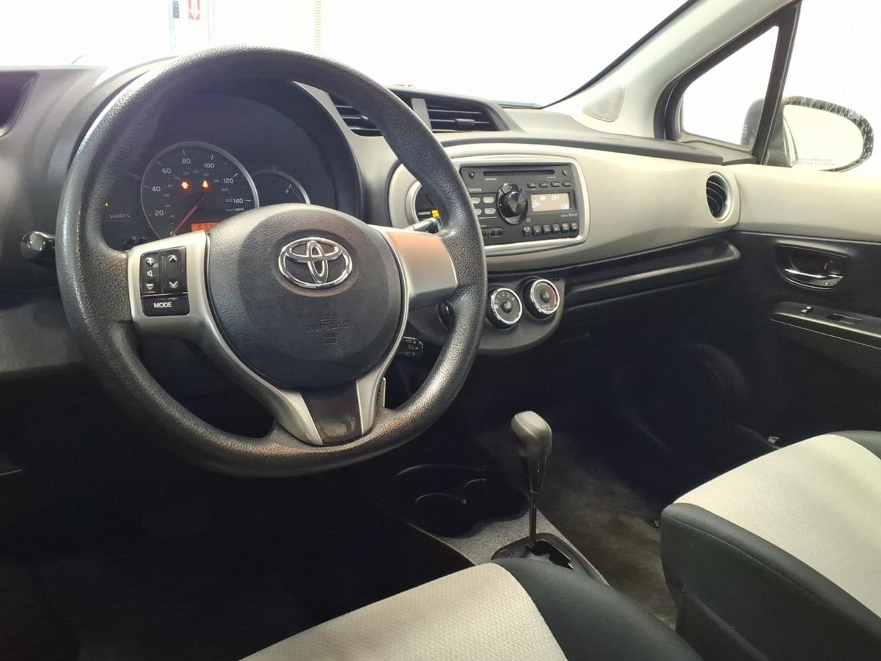 Toyota Yaris 5dr Liftback Man SE (TMC/CBU Plant) (Natl) 2014