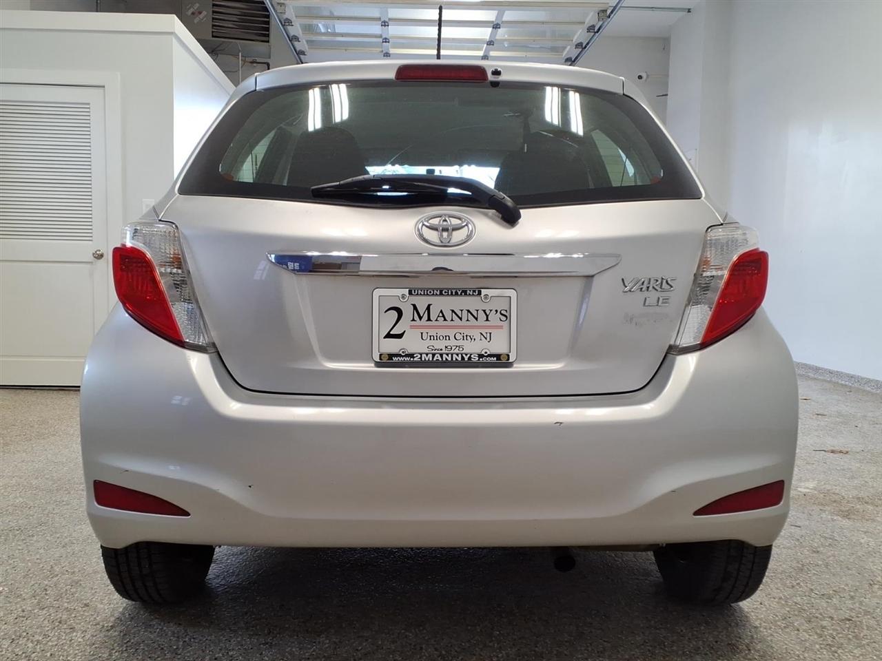 Toyota Yaris 5dr Liftback Man SE (TMC/CBU Plant) (Natl) 2014