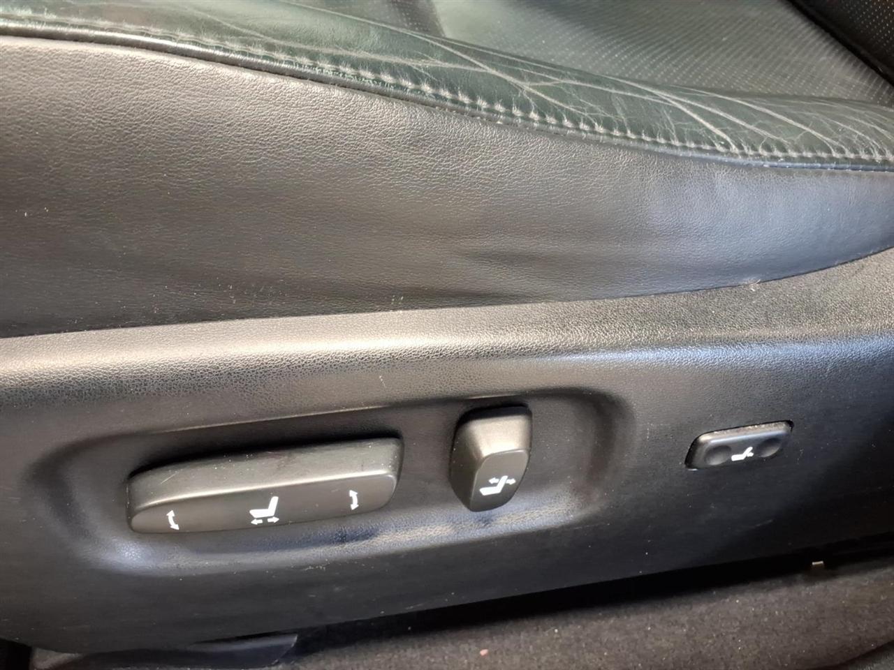 Lexus RX 350 Base 4D SUV AWD 2011