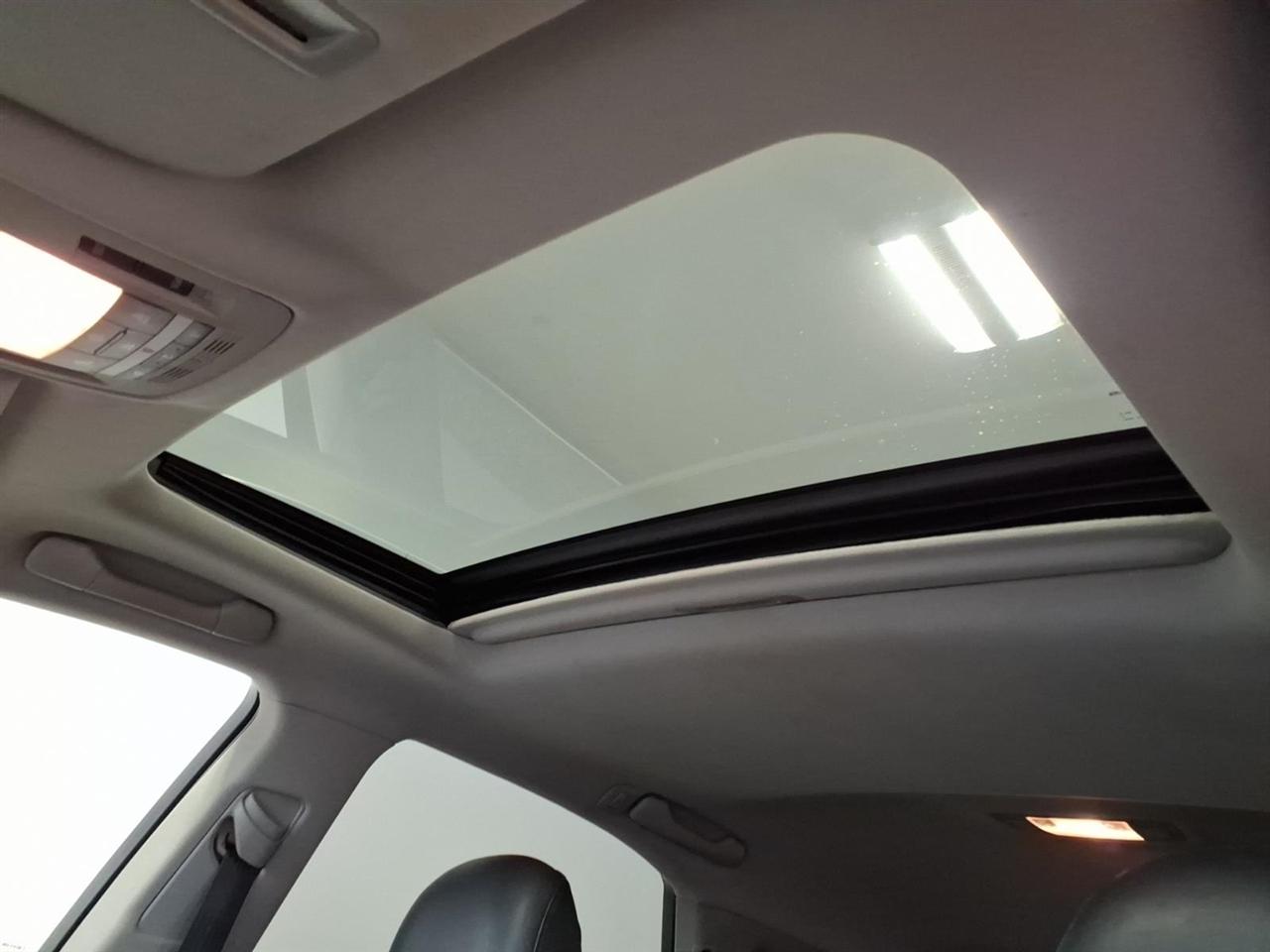 Lexus RX 350 Base 4D SUV AWD 2011