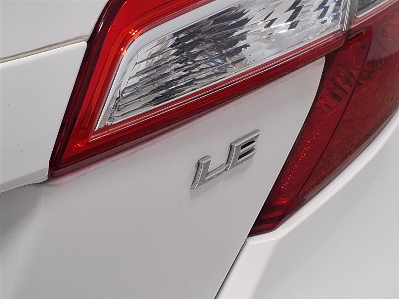 Toyota Camry 4dr Sdn I4 Auto LE (Natl) 2012