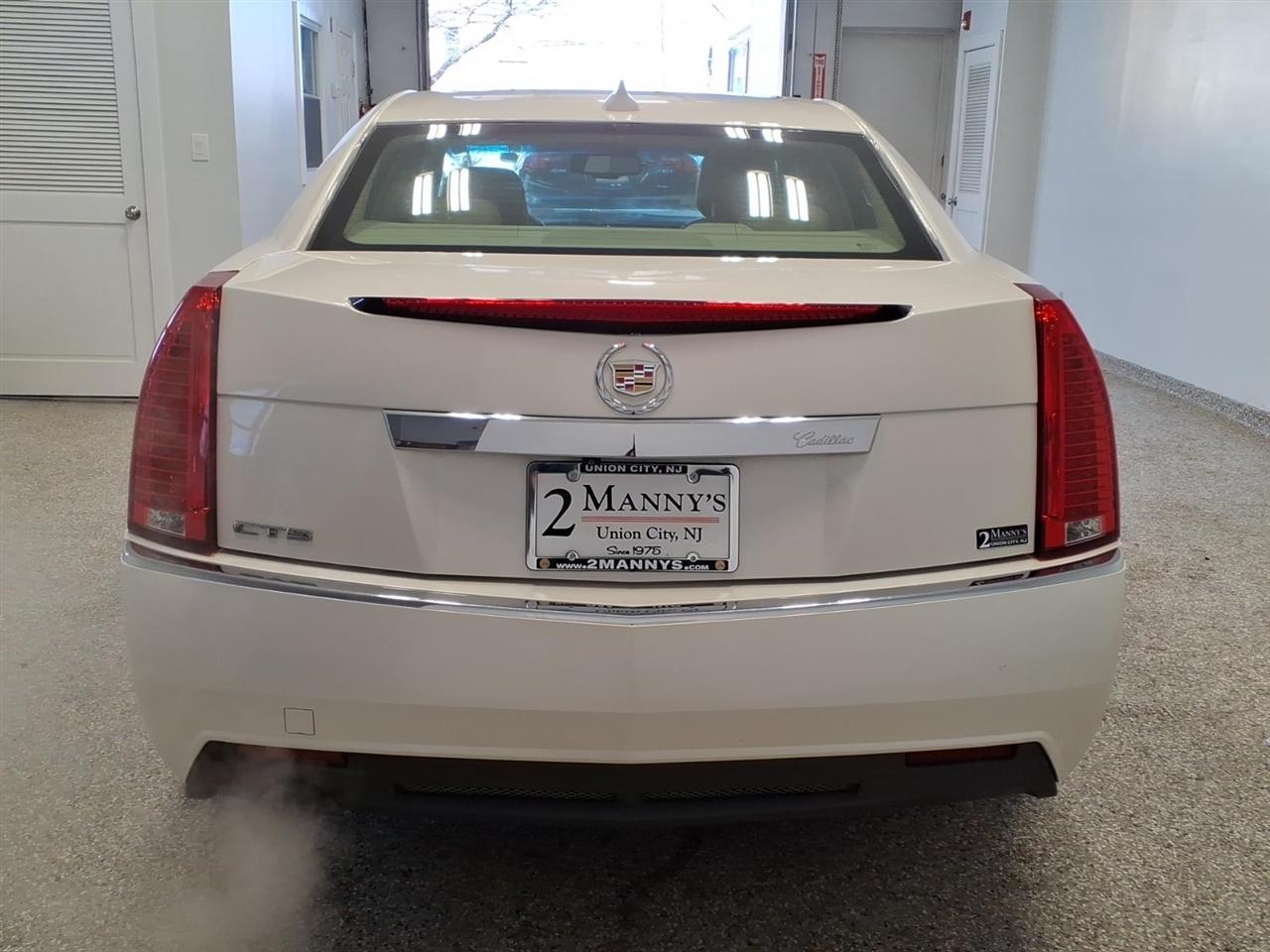 Cadillac CTS Sedan 4dr Sdn 3.0L Luxury RWD 2012