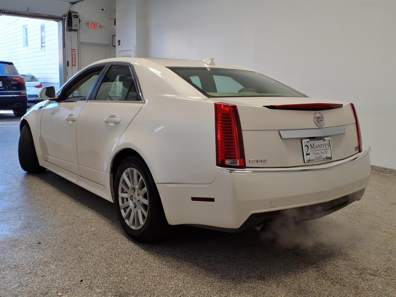 Cadillac CTS Sedan 4dr Sdn 3.0L Luxury RWD 2012