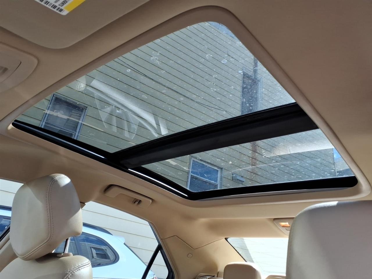 Cadillac CTS Sedan 4dr Sdn 3.0L Luxury RWD 2012