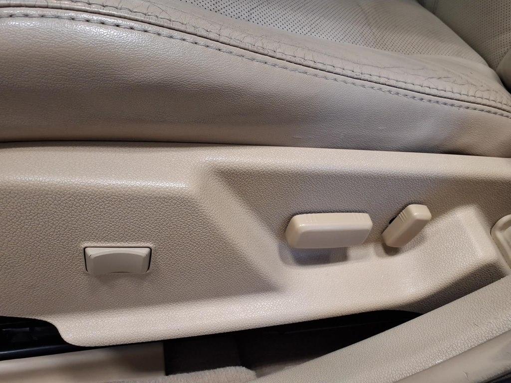 Cadillac CTS Sedan 4dr Sdn 3.0L Luxury RWD 2012