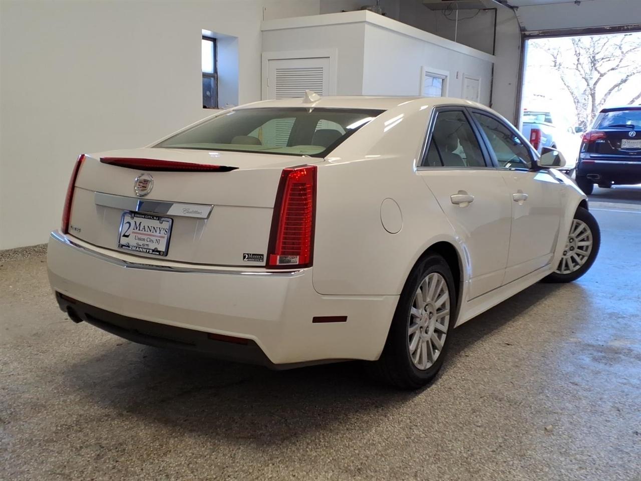 Cadillac CTS Sedan 4dr Sdn 3.0L Luxury RWD 2012