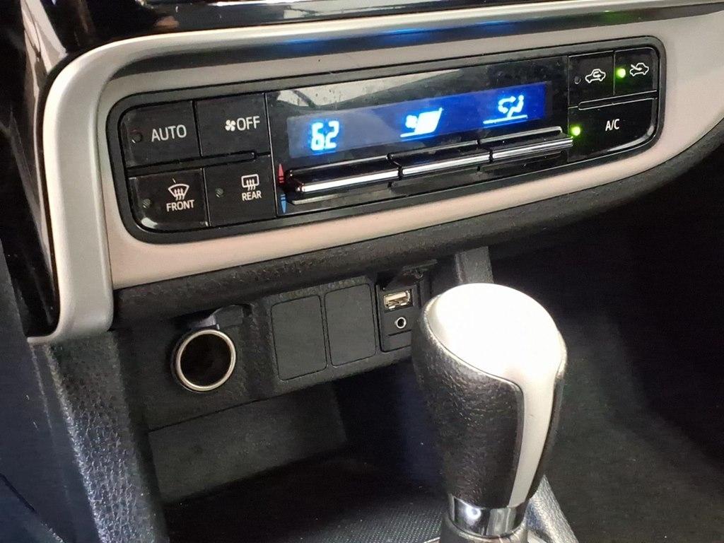 Toyota Corolla LE 2017