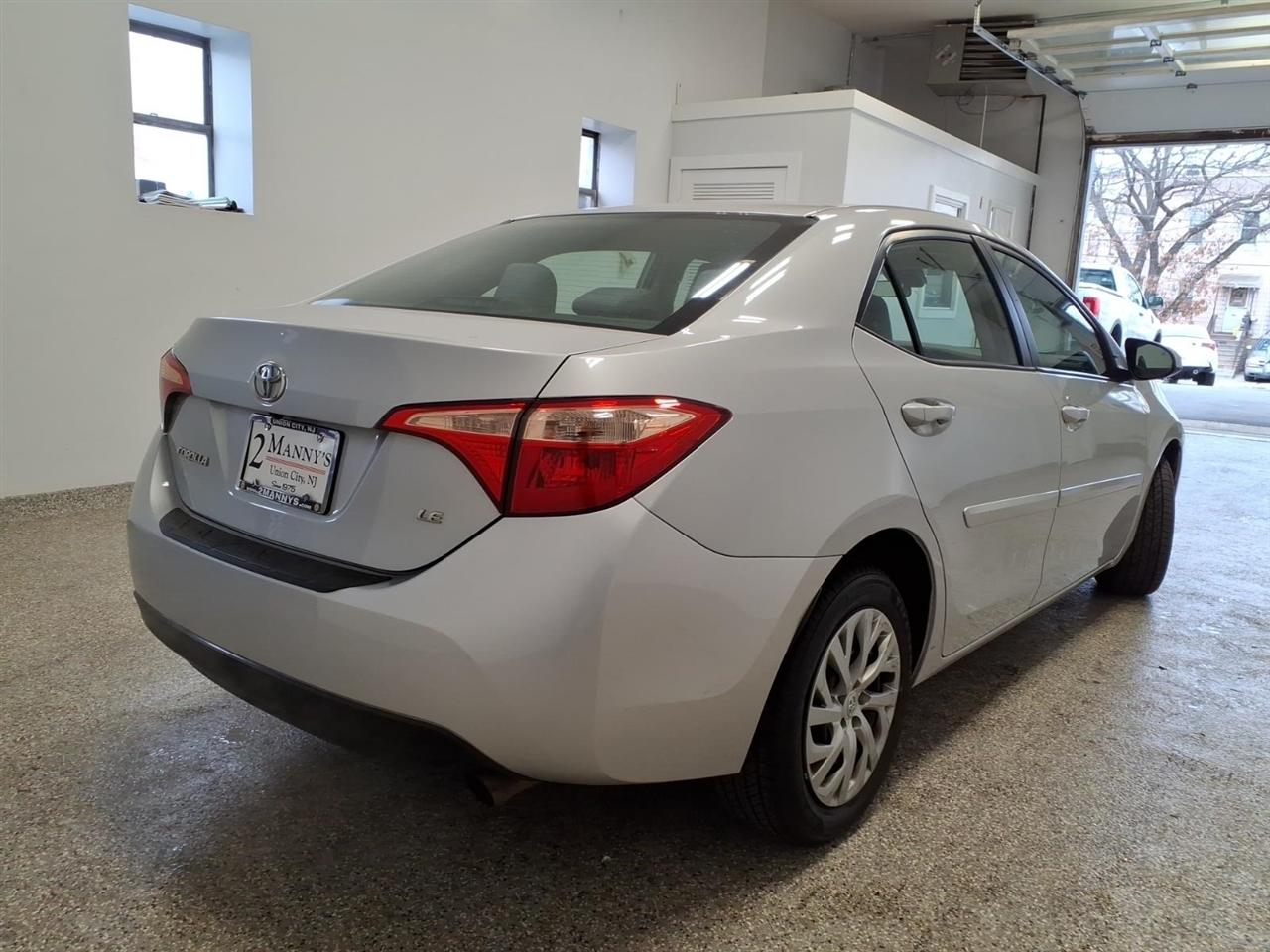 Toyota Corolla LE 2017