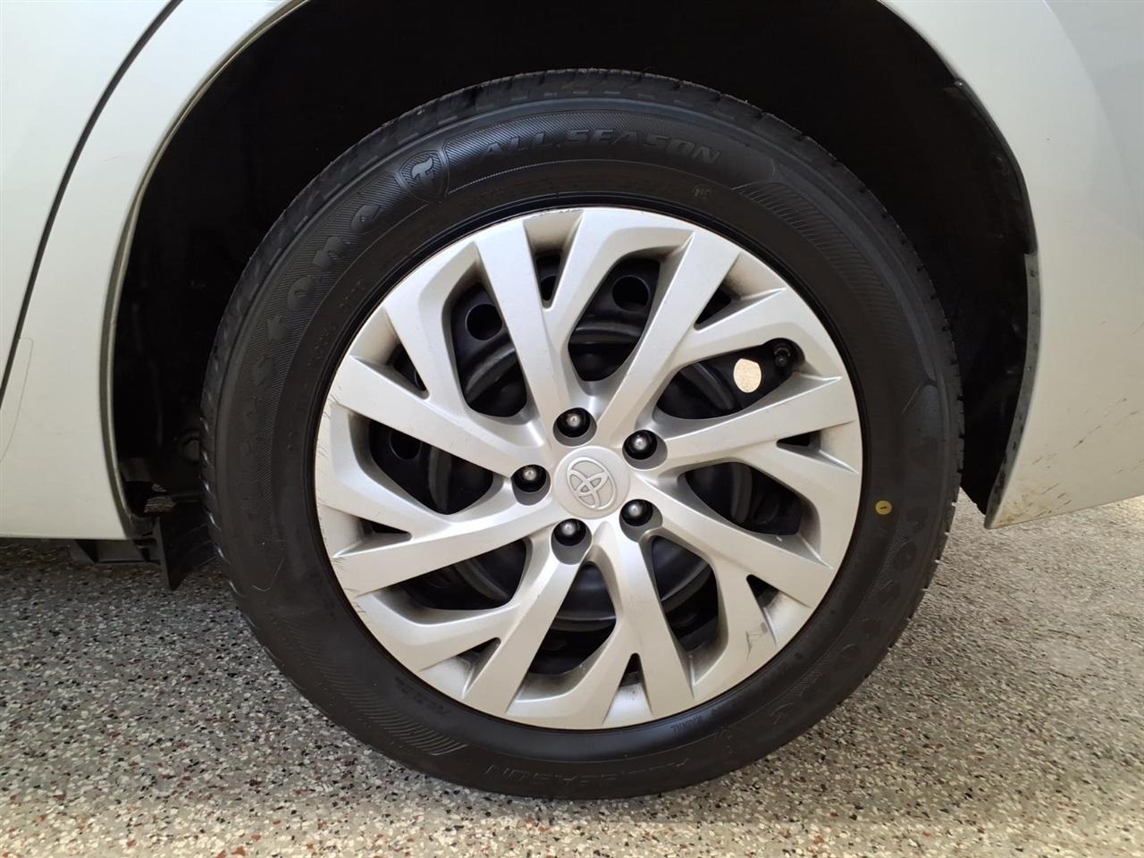 Toyota Corolla LE 2017