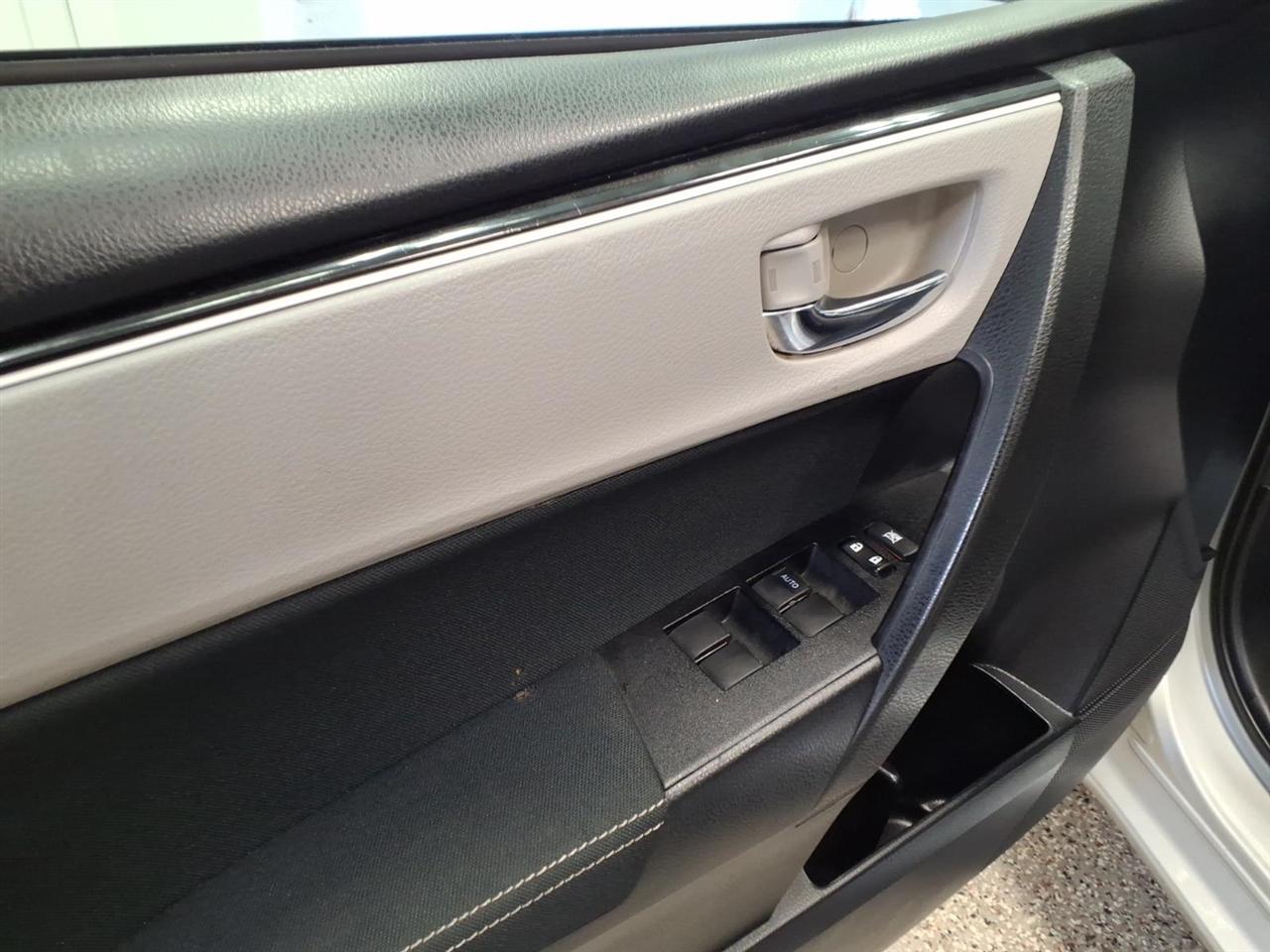 Toyota Corolla LE 2017