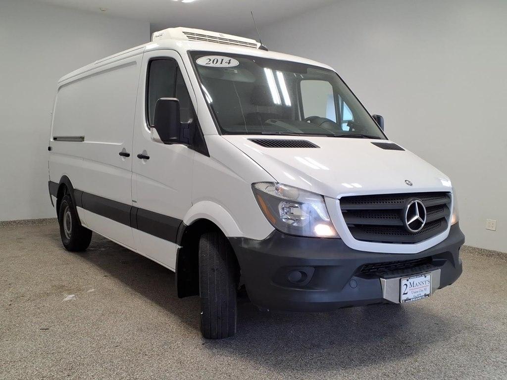 Mercedes-Benz Sprinter Cargo Vans 2500 144" 2014