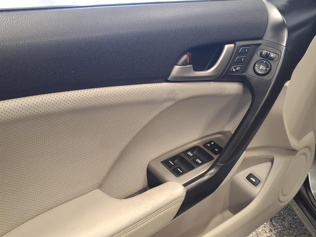 Acura TSX 4dr Sdn I4 Auto 2010