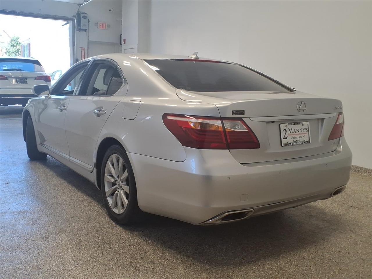 Lexus LS 460 4dr Sdn AWD 2012