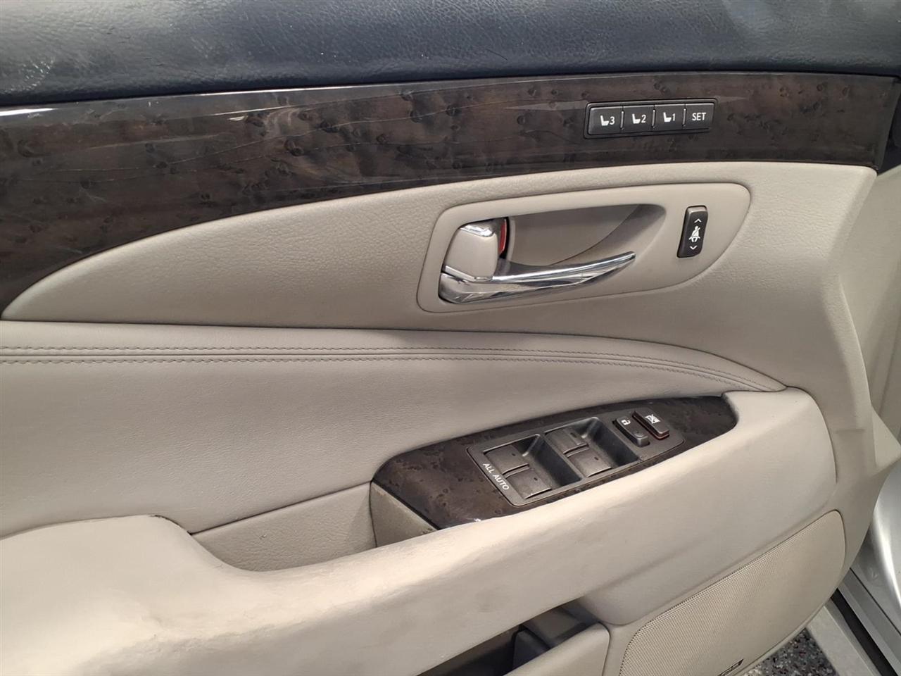 Lexus LS 460 4dr Sdn AWD 2012