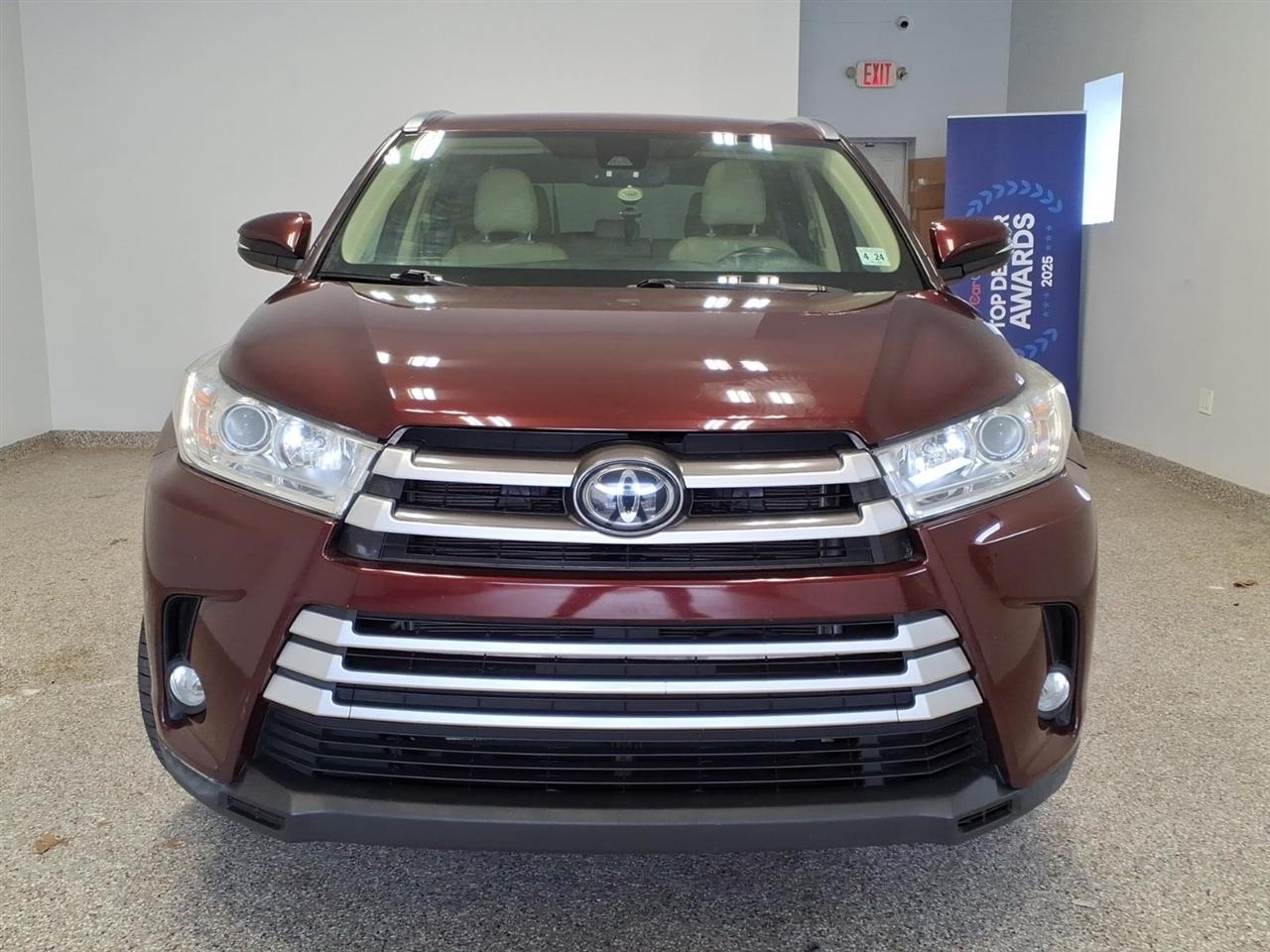 Toyota Highlander XLE AWD V6 2019