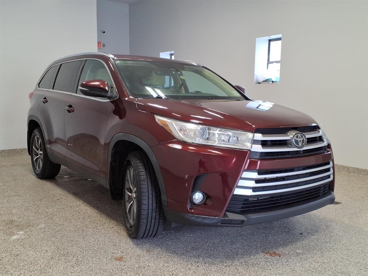 Toyota Highlander XLE AWD V6 2019