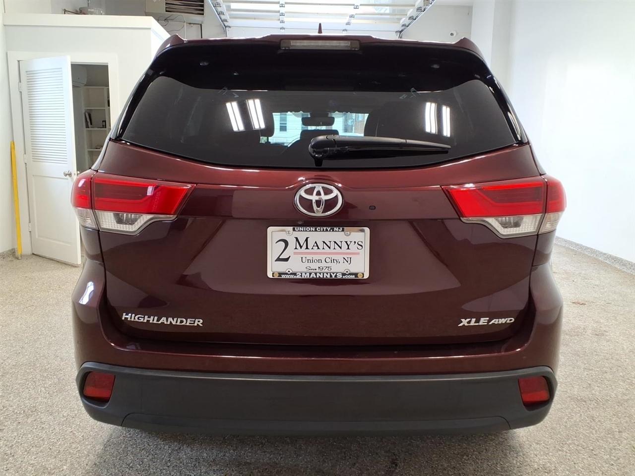Toyota Highlander XLE AWD V6 2019