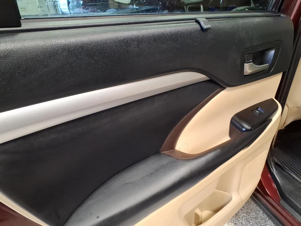 Toyota Highlander XLE AWD V6 2019