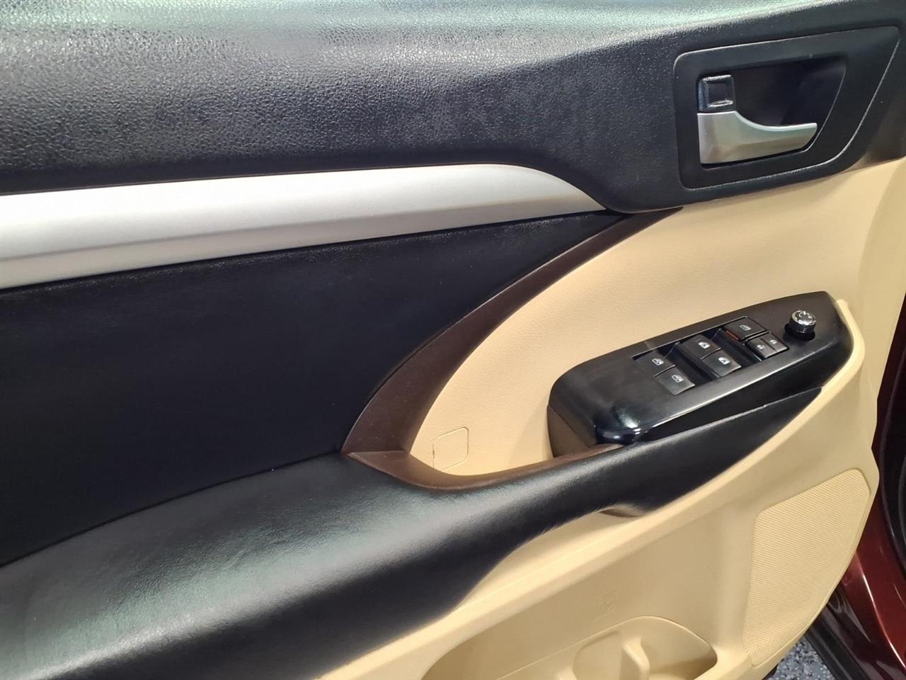 Toyota Highlander XLE AWD V6 2019