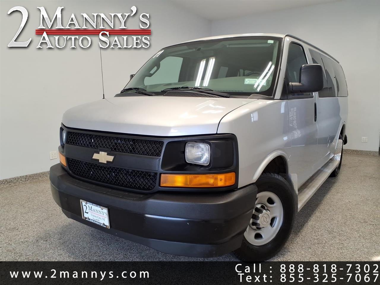 2017 Chevrolet Express Passenger RWD 3500 135" LS w/1LS