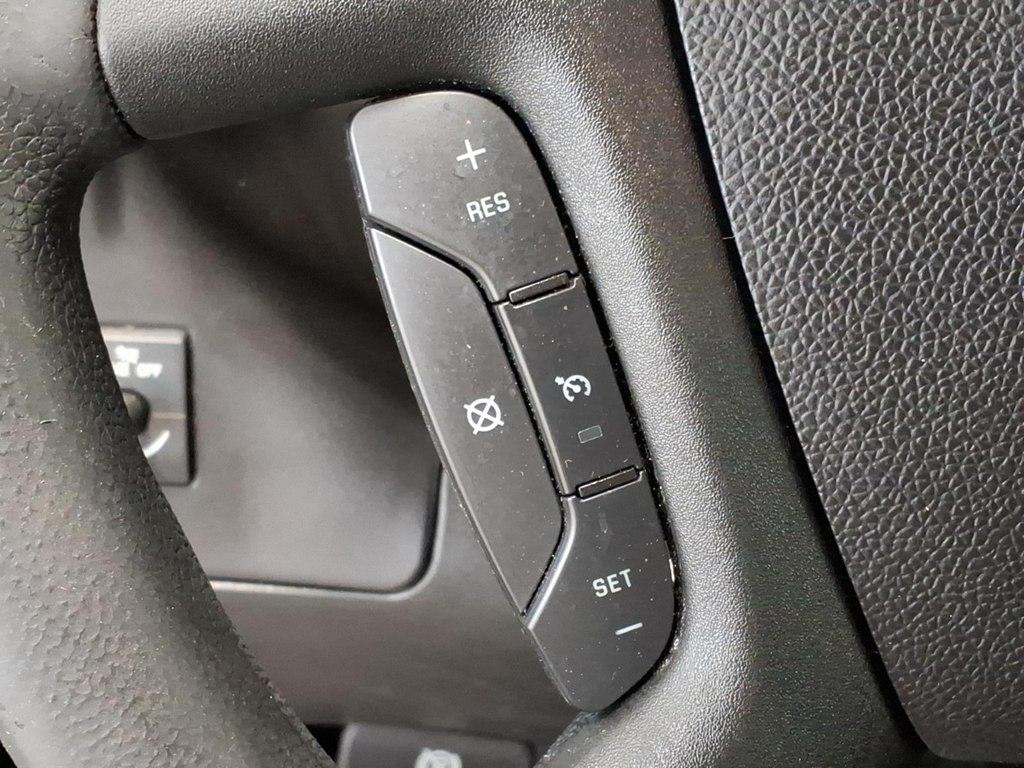 Chevrolet Express Passenger RWD 3500 135" LS w/1LS 2017
