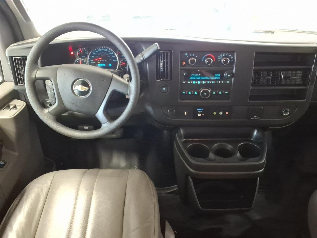 Chevrolet Express Passenger RWD 3500 155" LS 2019