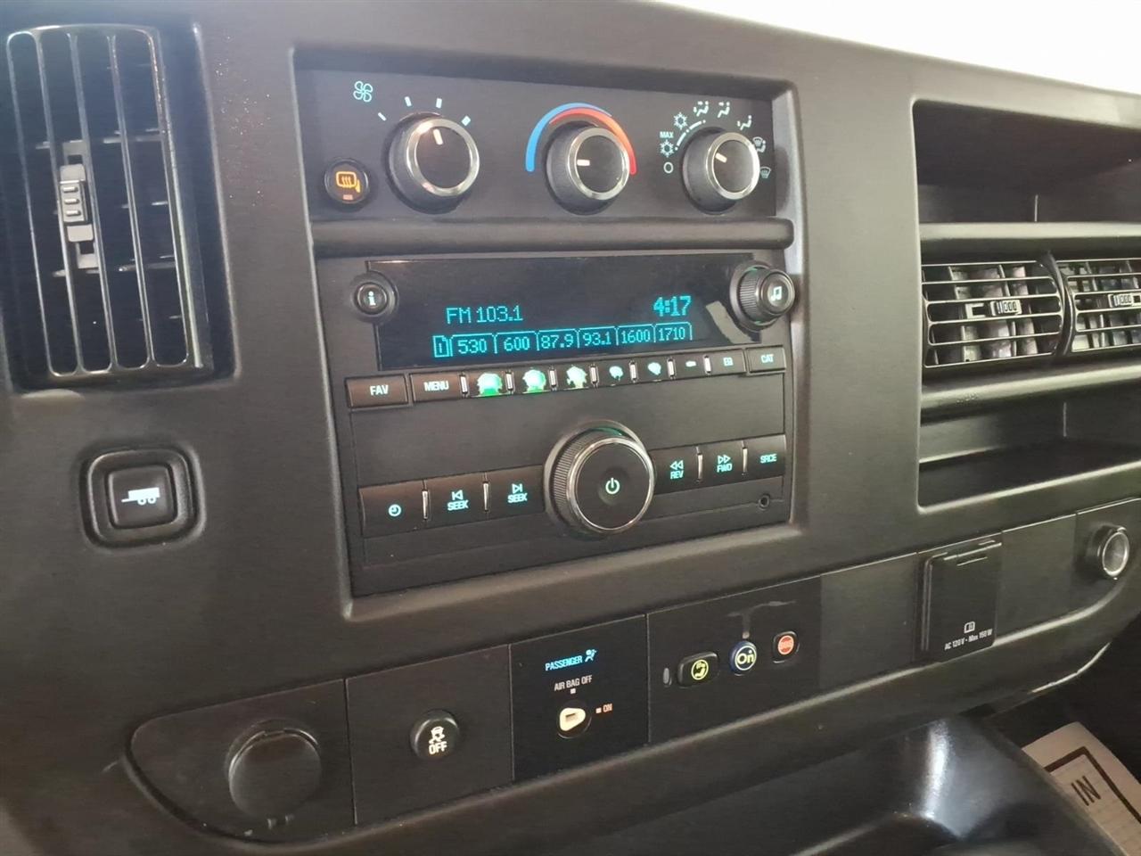 Chevrolet Express Passenger RWD 3500 155" LS 2019