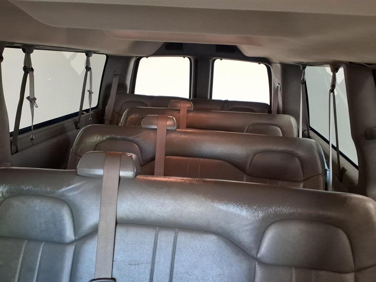 Chevrolet Express Passenger RWD 3500 155" LS 2019