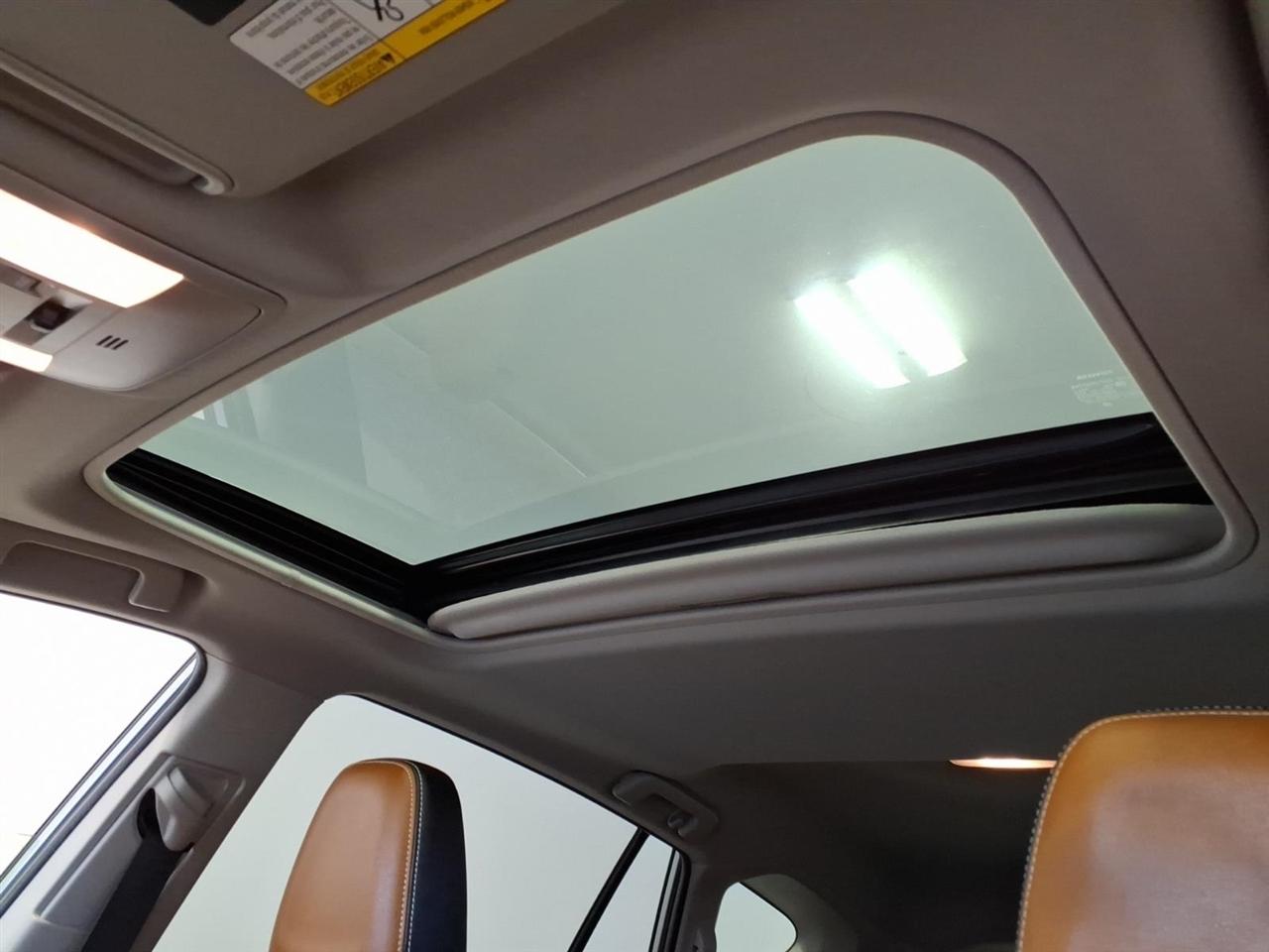 Toyota RAV4 Limited AWD (Natl) 2018